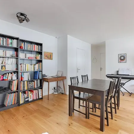 Residor - Warm And Bright 5p Apartment! דירה